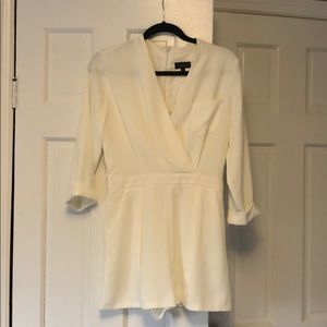 Off white long sleeve Topshop romper sz 2 NWT!!